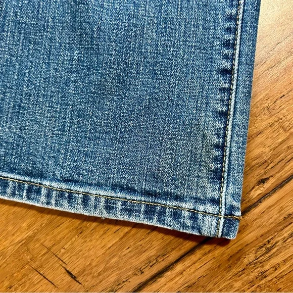 Levi's Women's 505 Straight Leg Denim Jeans, 12 - Picture 11 of 11